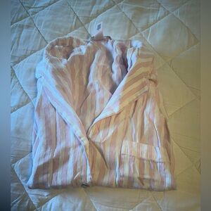 Women’s Victoria Secrets Loungewear Top